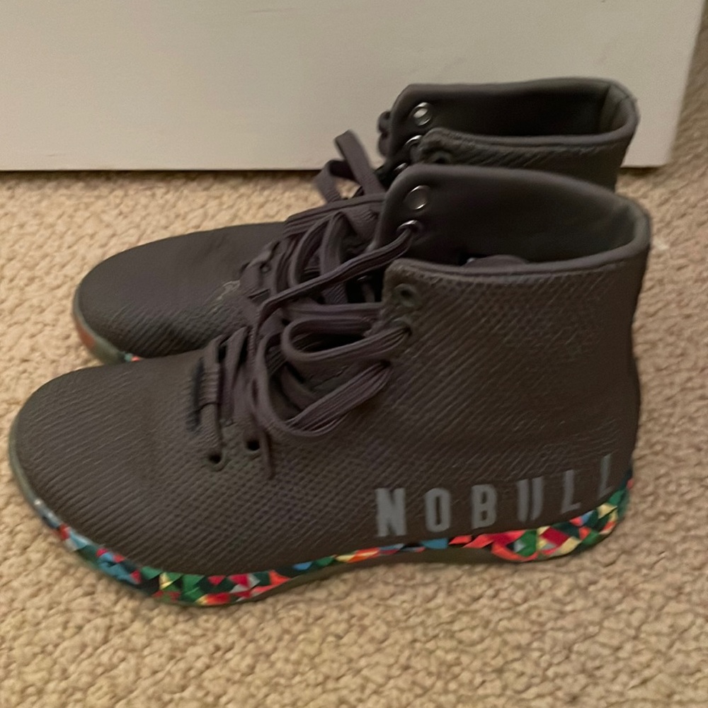 Nobull hightop workout shoes size 5.5